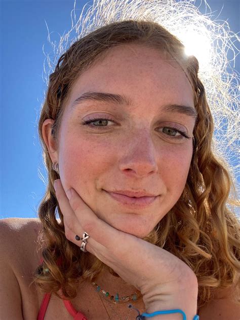 amature hairy|Selfie.
